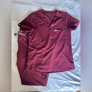 Figs Burgundy set - Small Catarina top and Small tall Livingston bottoms